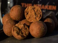 Vital Baits Boilies The Kraken 24mm (5kg) -Hengelsport Winkel 09692400be47237f