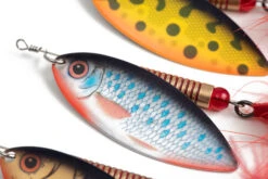 Fox Rage Ultra UV Spinner Roach 26g Size 6 -Hengelsport Winkel 68a4f9cfb8546568