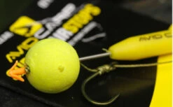 Avid Carp Super Hair Stop - Red/White -Hengelsport Winkel b5063d742fa54d83